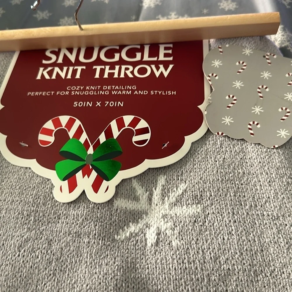 Christmas Candy Cane Throw ❄️❄️☃️⛄️